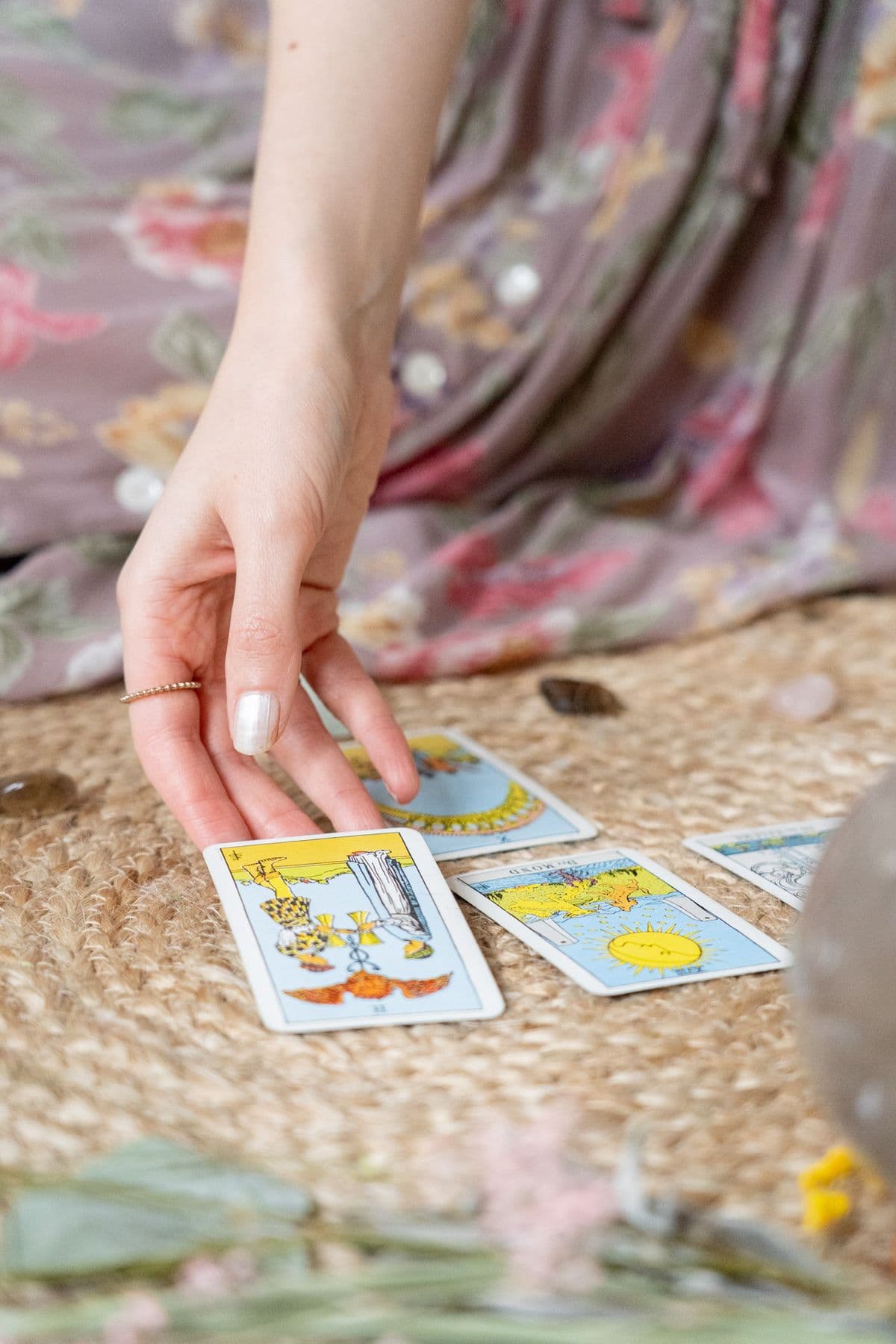 Lecture de Tarot · 6 Questions